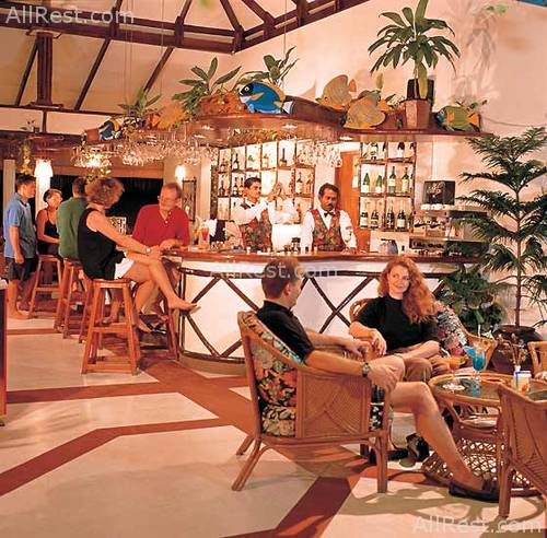 Validhu Island Resort 11